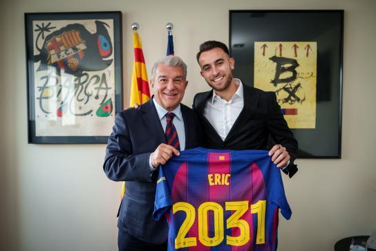 亚博体育热点聚焦:埃里克|从没犹豫过是否留在巴萨,很早就告诉经纪人我想续约 亚博体育热点聚焦:埃里克|从没犹豫过是否留在巴萨,很早就告诉经纪人我想续约